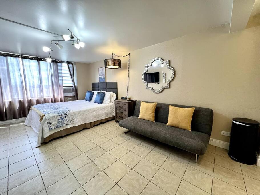 King Bed, Spacious, Legal, View Honolulu Bagian luar foto